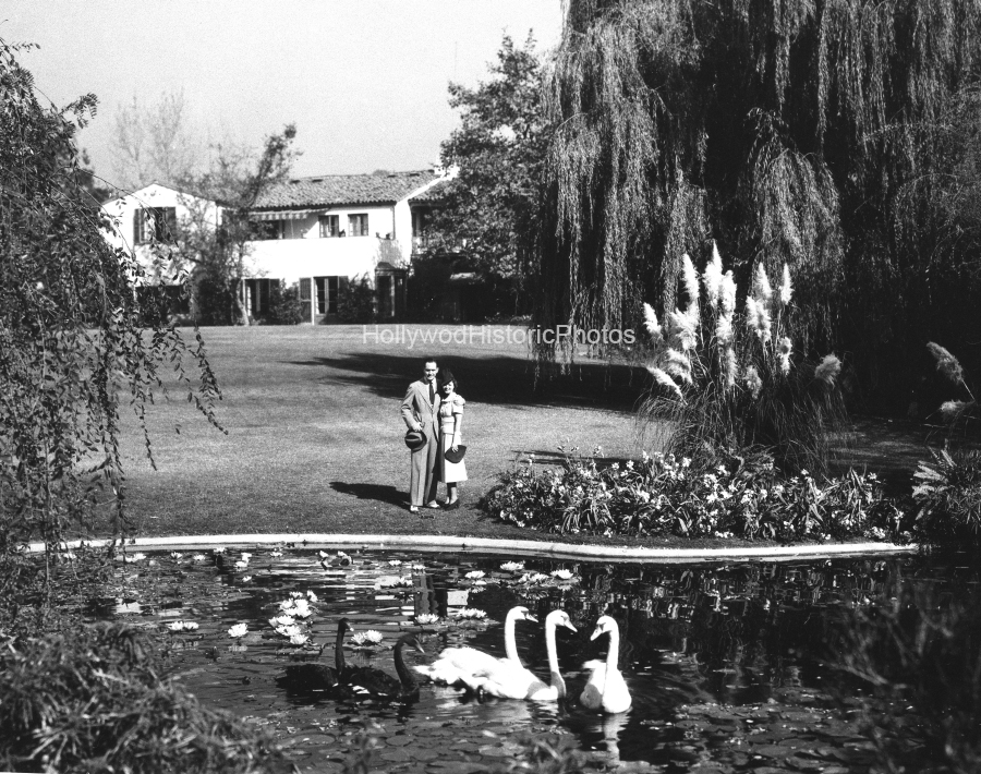 David O Selznick 1933 1050 Summit Dr Irene Mayer.jpg